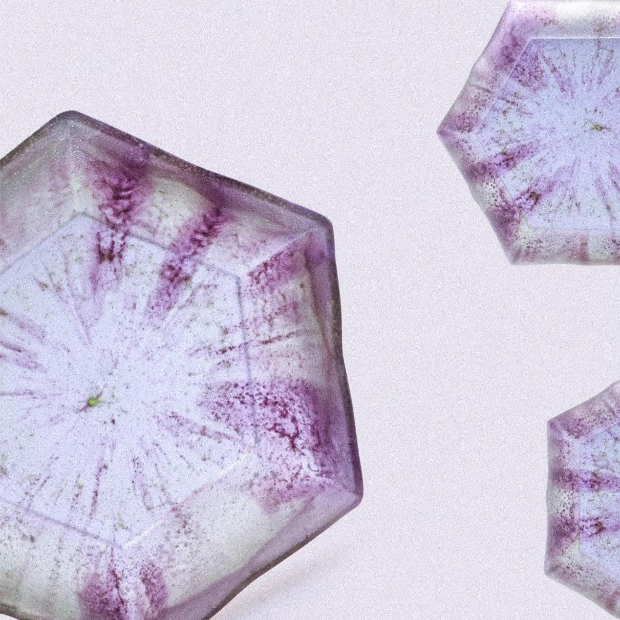 Rhombus Flower Glass Plate - Twilight Purple